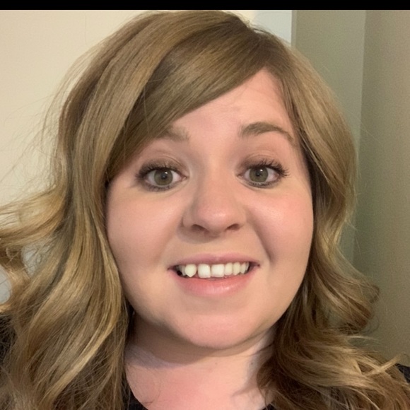 Meet your Posher, Christina - Picture 1 of 1